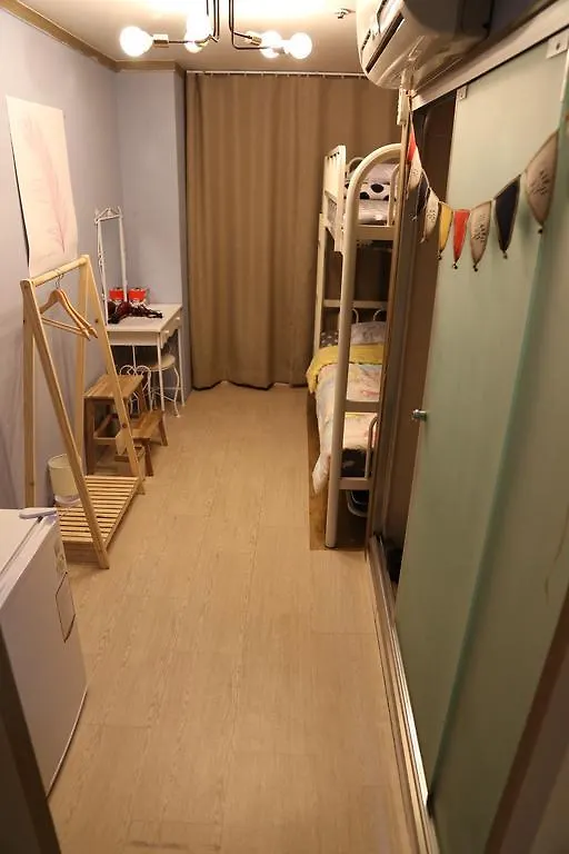 Feliz Guesthouse, Seoul Station 0*,  South Korea