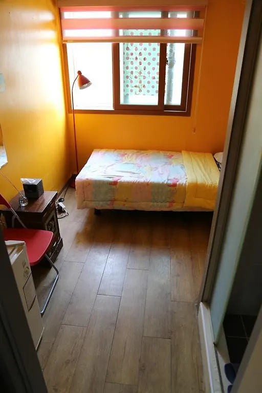 Hostel Feliz Guesthouse, Seoul Station South Korea