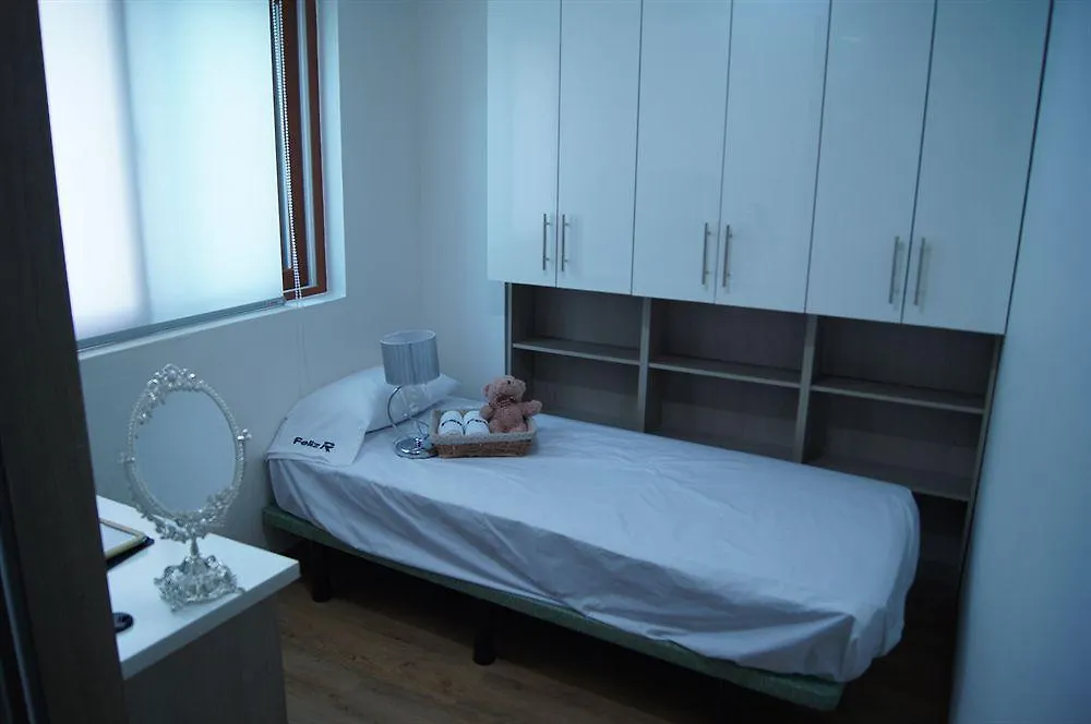 Hostel Feliz Guesthouse, Seoul Station